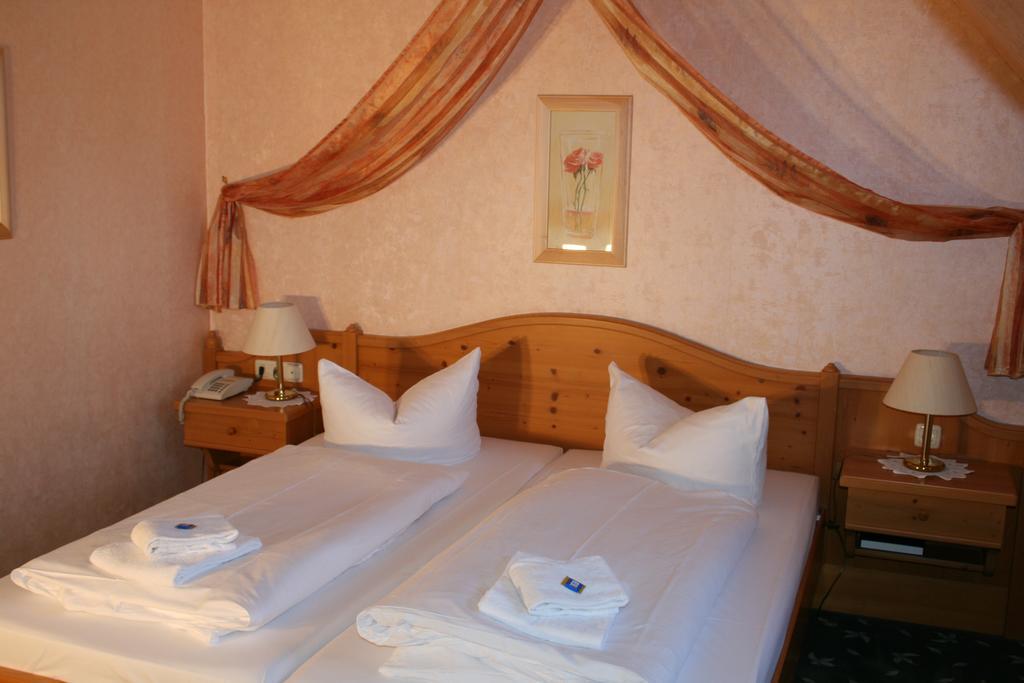 Hotel Seewisch Flessenow Habitación foto